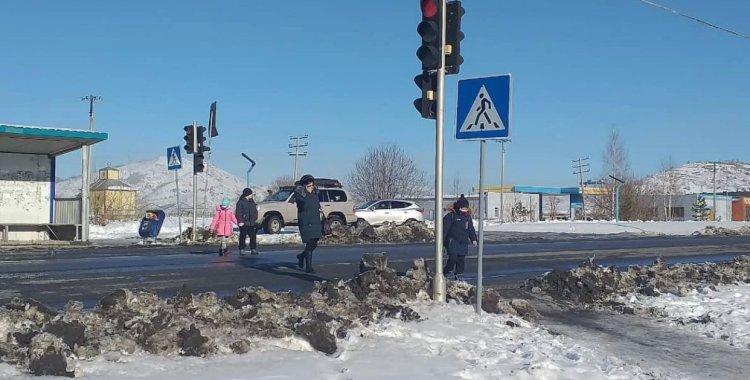 Жаяу жүргіншілер өткеліндегі рейд.  Рейд у пешиходных переходов.